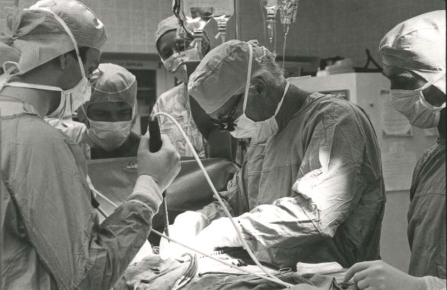 Dr. Norman Shumway performs an operation.